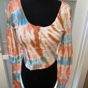 Aeropostale Cropped Tie-Dyed Shirt
